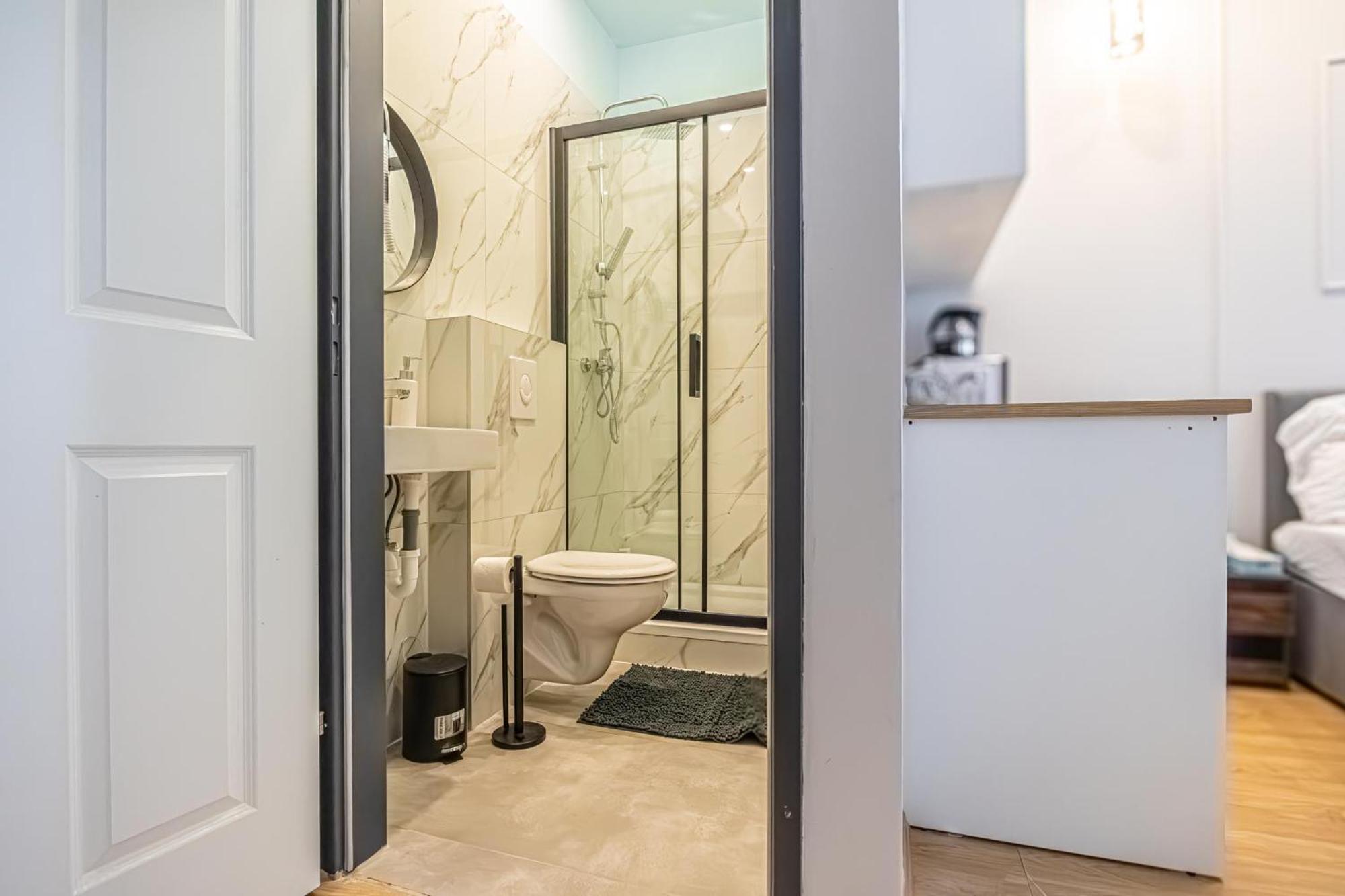 Spacious Shared Apartment Schoenbrunn Viena Exterior foto