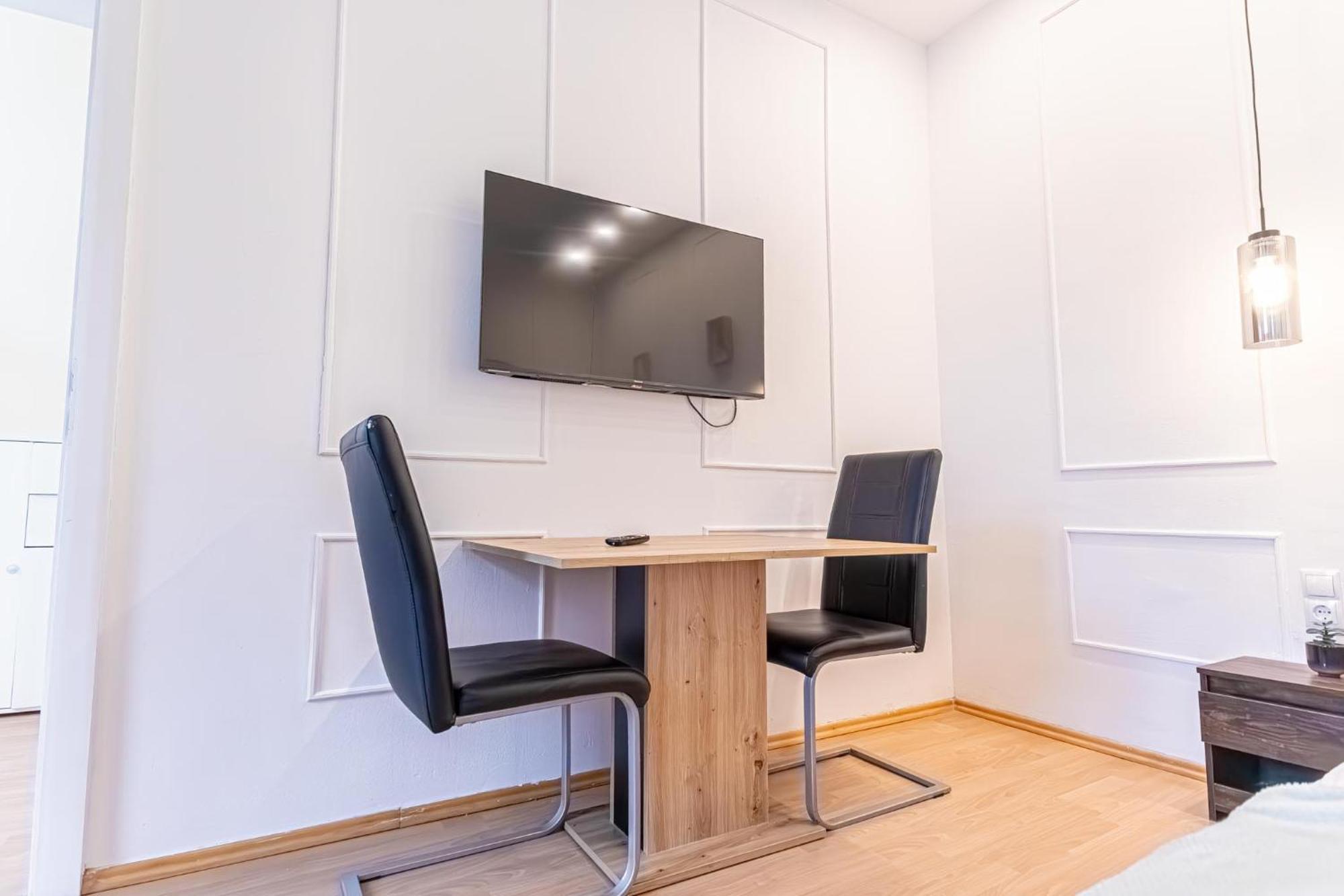 Spacious Shared Apartment Schoenbrunn Viena Exterior foto